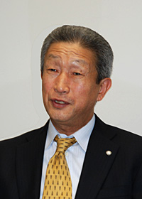 日本曹達（株）伊藤英治常務取締役・事業部長