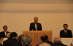 国政報告会で挨拶する萬代ＪＡ島根中央会会長