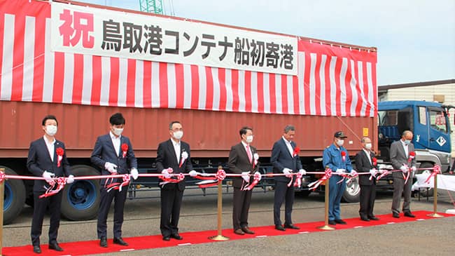 中古農機の販路拡大へ　鳥取港内航コンテナ試験輸送に参加　MEトレーディング