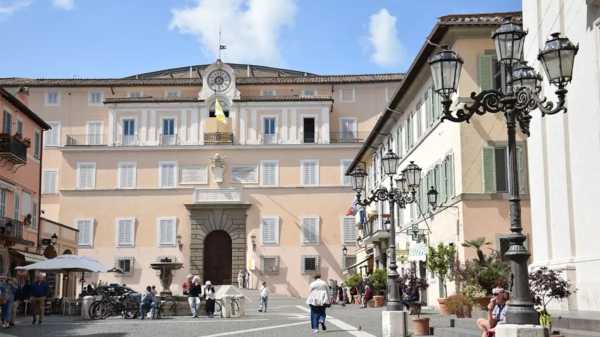 法王の避暑地 カステル・ガンドルフォ 【イタリア通信】