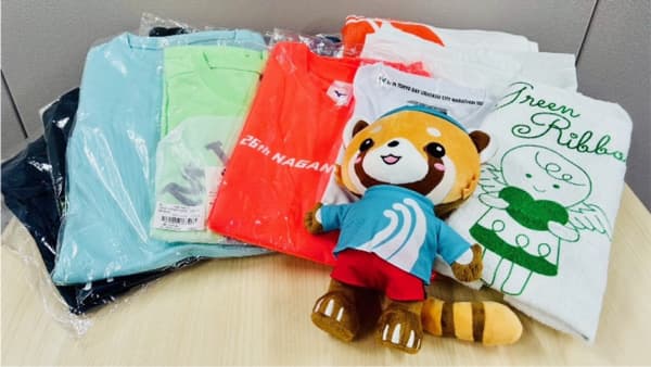 西アフリカの難民キャンプに「クリスマスチャリティ」衣類など約1万点を寄贈　共栄火災