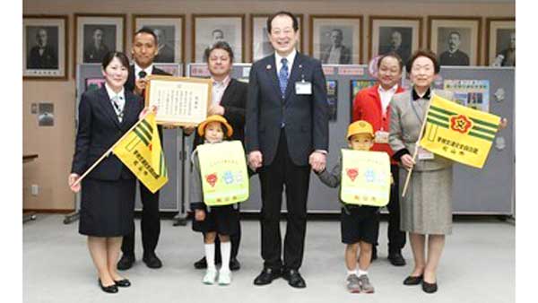 全国の小学校の新一年生にランドセルカバー30万枚を寄贈　CO・OP共済