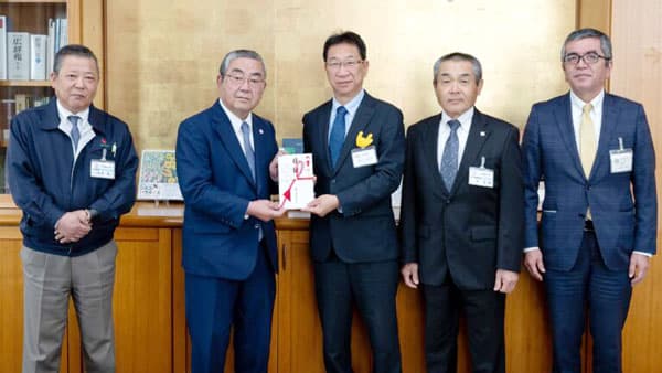 直売所売り上げの一部を宇城市に寄付　ＪＡ熊本うき