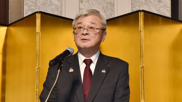 「なくてはならない全農」への決意　消費促進へ牛乳で乾杯　全農賀詞交換会