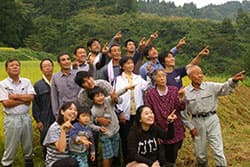 世代を超えて共鳴　豪雪地帯に"奇跡の集落"