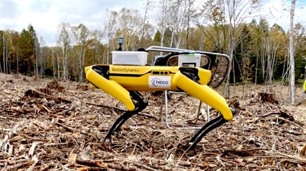スマート林業の実現へ　荷物運搬など電動四足歩行ロボット活用した実証実験を実施