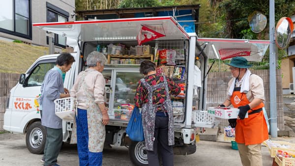 「移動スーパーとくし丸」シニア向け雑誌『ぐ〜す〜月刊とくし丸』8月に新創刊