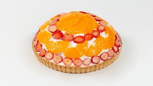 春を感じるフルーツタルト「いちごとデコポンのズコット」期間限定販売　青木フルーツ