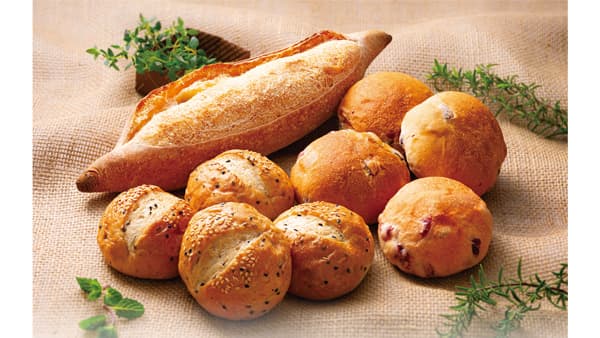 耕作放棄地から生まれた小麦「チクゴイズミ」使用　パンとクッキー新発売