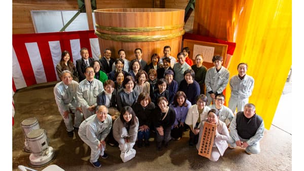 提携50周年記念「木桶寄贈式」開催　組合員から醤油生産者へ　生活クラブ