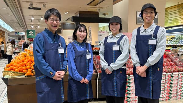 コープこうべ　店舗職員制服「神戸タータン」取り入れ　30年ぶりに刷新
