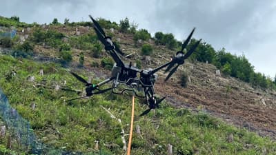 林業新時代へ　ドローン活用で獣害対策資材輸送の大規模実証実験に成功