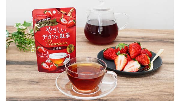 福岡県産「ゆめのか」パウダーをブレンド「やさしいデカフェ紅茶プレミアム 国産苺」数量限定で発売