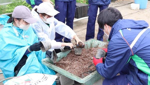 コロナ禍で2年ぶり　直営農場「パルグリーンファーム」で職員研修を再開　パルシステム千葉