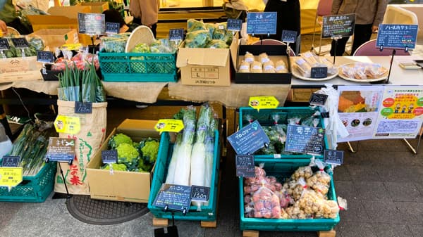 まちだの野菜や農とつながる「まちだベジハブ」駅前マルシェ開催　東京都町田市