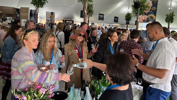 日本酒の輸出価格10年で２倍以上に　海外での高値取引傾向　地域別戦略の策定が奏功