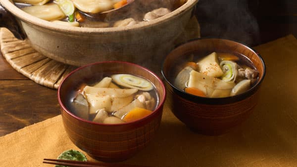 Oisixと移動スーパーとくし丸初コラボ　おばあちゃんの家庭の味がミールキットに