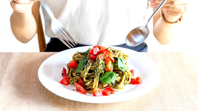 産学連携でグルテンフリーの米粉麺「う米めん」を開発　工学院大学