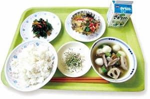 全国学校給食甲子園　佐賀市の給食センターが21世紀構想研究会特別賞