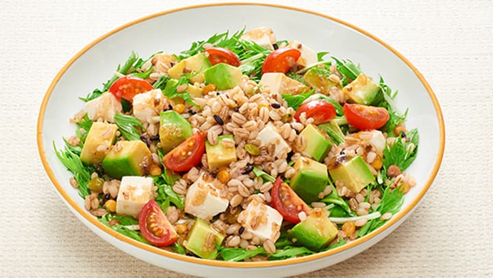 食物繊維をおいしく手軽にプラス「もち麦ミックス」新発売　サラダクラブ