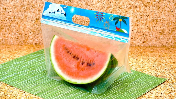 「スイカチャック付スタンド袋」 累計500万枚突破　エフピコチューパ