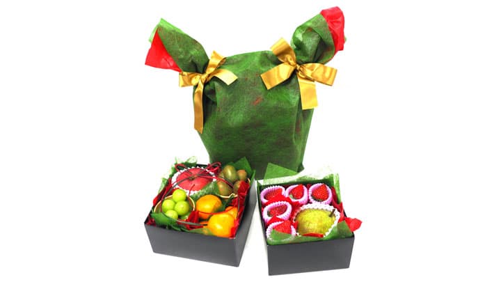 極上フルーツ詰め合わせ「クリスマスフルーツタワー」ECで期間限定販売　青木フルーツ