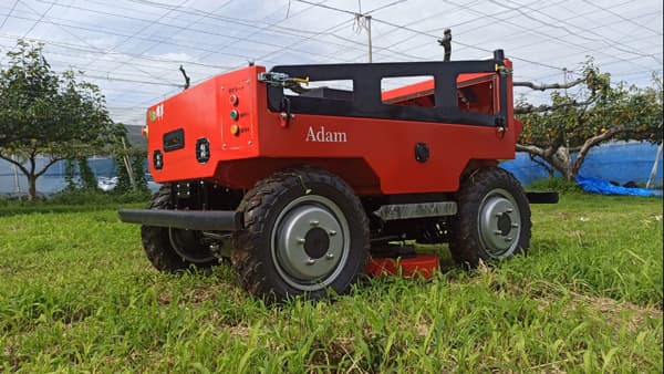 草刈りアタッチメントの初期生産モデルを発表　輝翠TECH