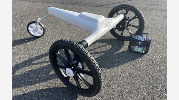 除草剤不要の小規模農家向けアイガモロボ「ミズニゴール」実証実験でレンタル予約開始