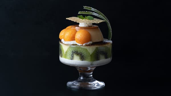 新年のメロン初めに冬の新作パフェ　7日から登場「果房 メロンとロマン」
