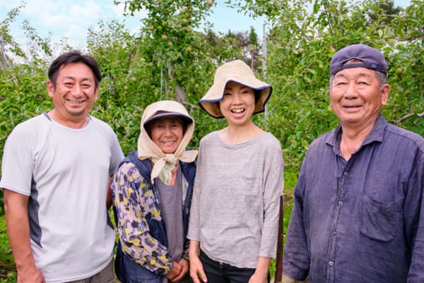 青森の桃を販売　地方創生でライブコマース開催　ソラコマ
