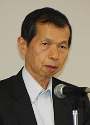 決算説明する赤松清茂社長