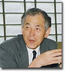 北出俊昭氏