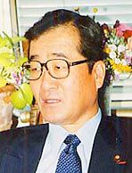 松岡利勝氏