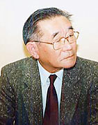 梶井功氏