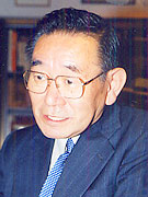 梶井功氏