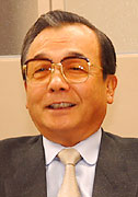 藤尾益也氏