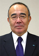 益本康男氏