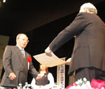表彰されるＪＡ横浜の石川組合長
