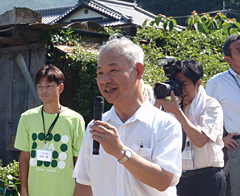 あぐりスクールであいさつする黒田組合長