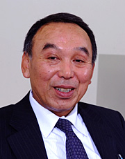 東谷望史組合長