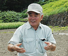 「下栗里の会」会長の野牧武さん。日本のチロル、下栗の郷の地域ブランド化をめざす