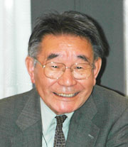 梶井功氏 