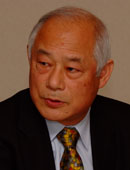 田代洋一氏