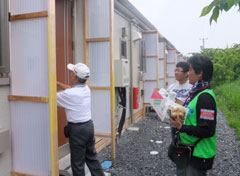 仮設住宅への物質配達