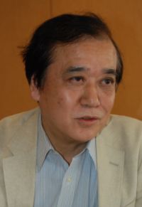 中岡望・東洋英和女学院大学副学長