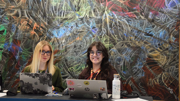 インフォメーション