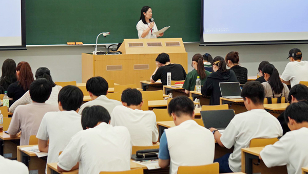 ＪＡ共済連の市川道子課長があいさつ