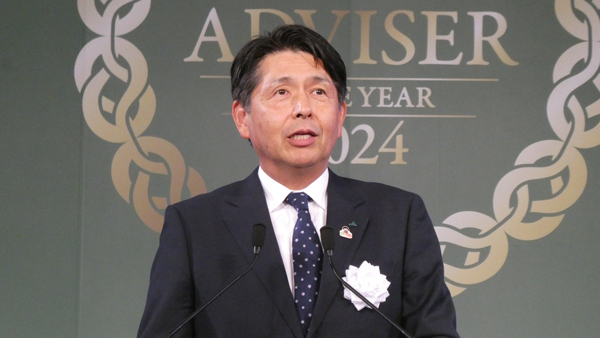 村山美彦理事長