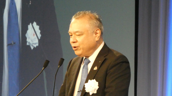 角野隆宏専務