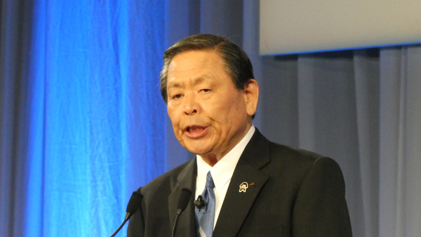 青江伯夫会長